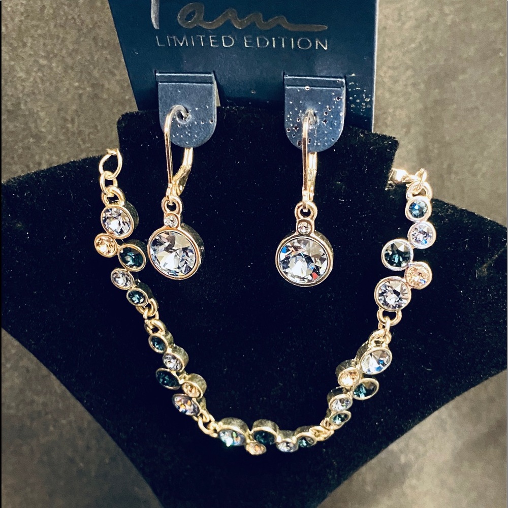 BNWT Limited Edition Swarvorski Jewelry Set - Picture 6 of 8
